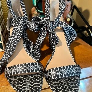 INC International Concepts Black and White Patterned Sandals